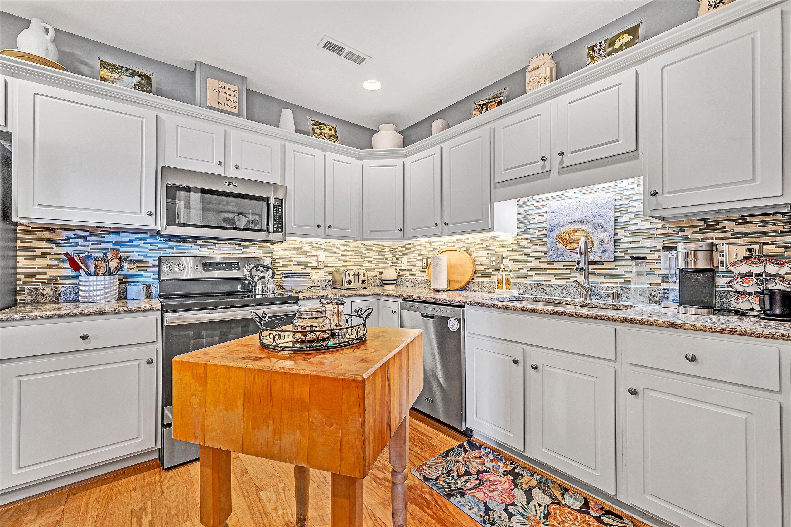4438 Pheasant Ridge Road, Unit 203 Roanoke, VA 24014 - Photo 8 of 46 10-SGP-08535