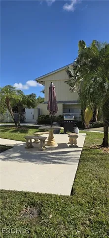 $1,700 | 4617 Bayshore Drive, Unit H2, Naples, FL 34112