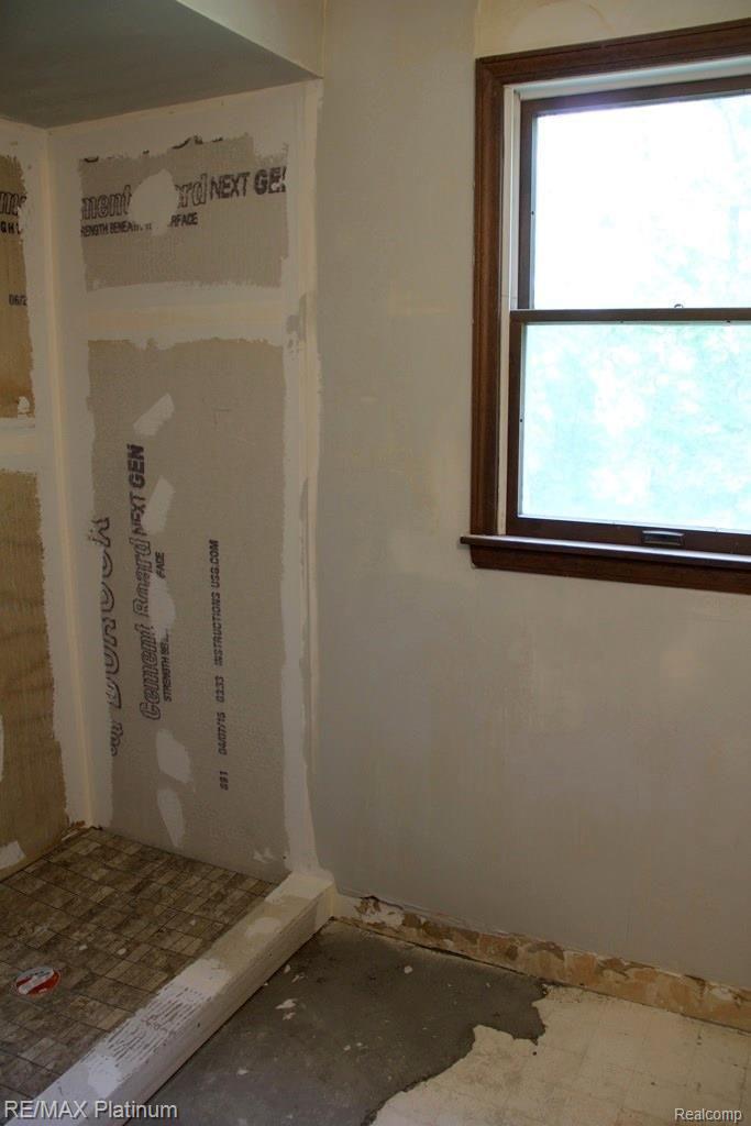 11365 Culver Road Brighton, MI 48114 - Photo 16 of 29 Master Bathroom