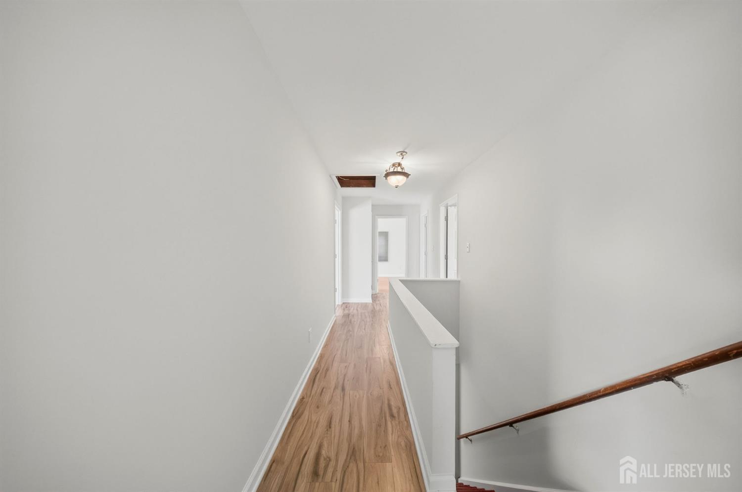 647 Cook Avenue Middlesex, NJ 08846 - Photo 16 of 33 Gallery Image 16