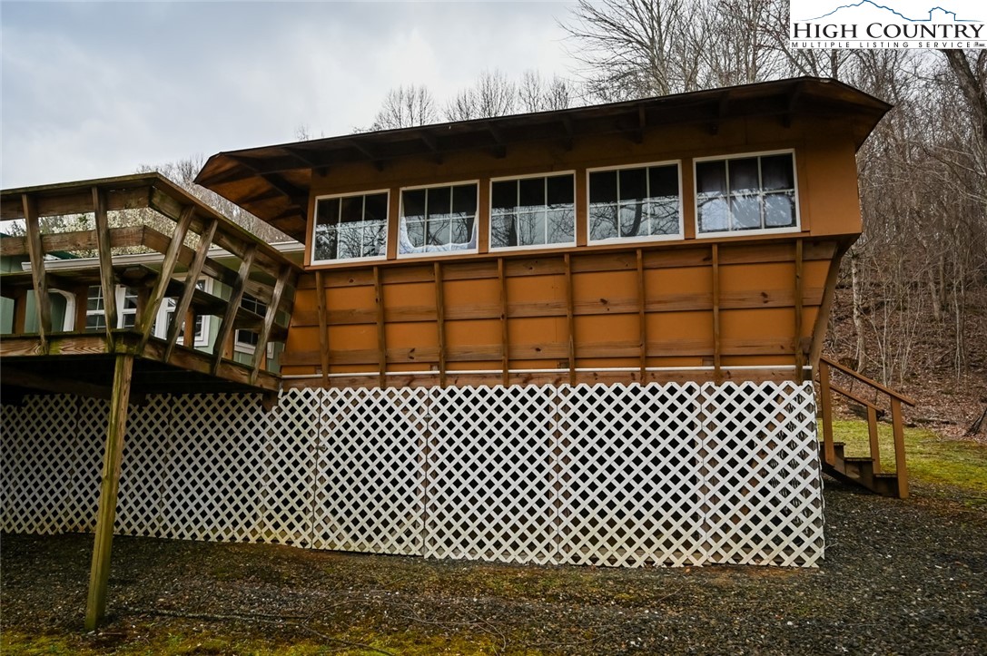 101 Ashley Road Jefferson, NC 28640 - Photo 4 of 45 Gallery Image 4