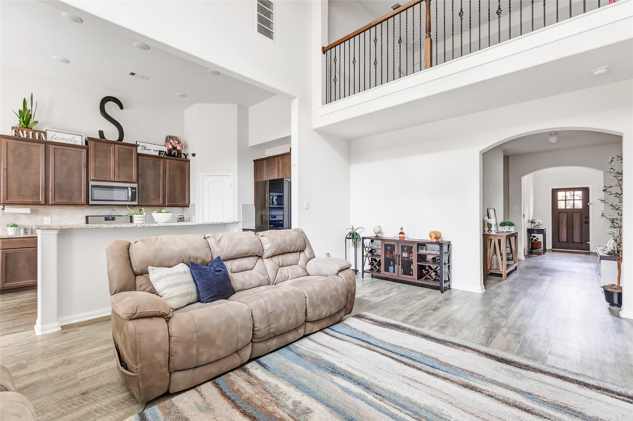 28511 Riverside Crest Lane Houston, TX 77336 - Photo 12 of 40 Open Concept Living Room