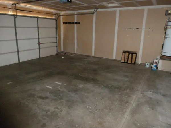 a view of a garage