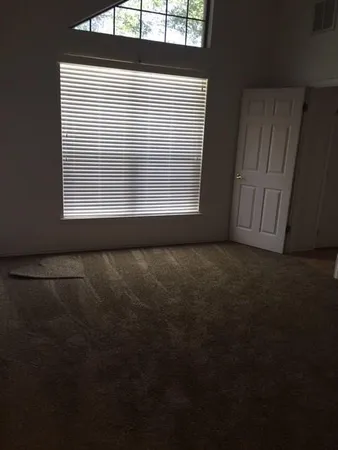 a view of empty room with window