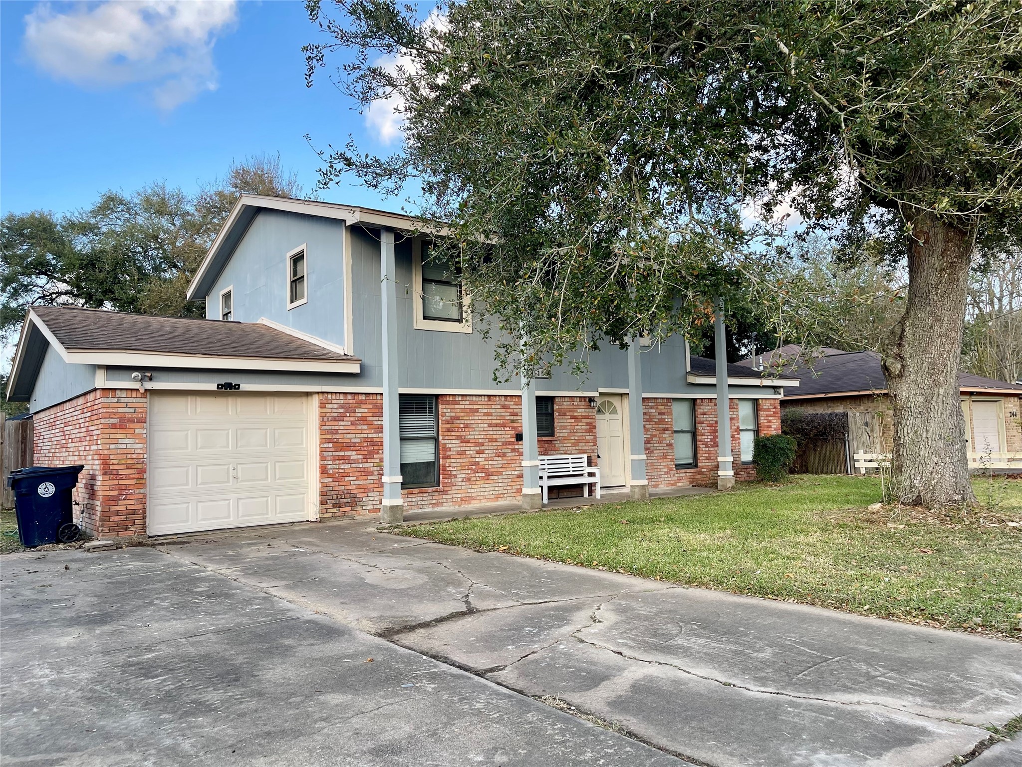 300 Hargett Street Clute, TX 77531 - Photo 2 of 36 front view of a house with a yard