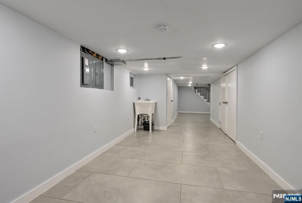 17 Mission Street Montclair, NJ 07042 - Photo 13 of 36