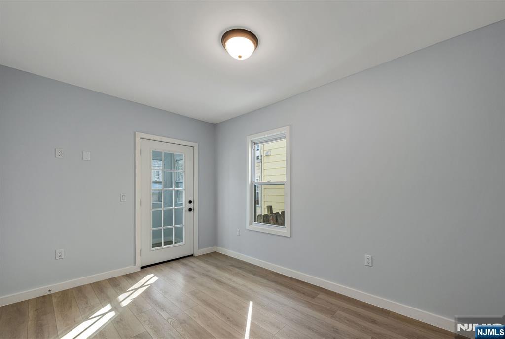 17 Mission Street Montclair, NJ 07042 - Photo 8 of 36