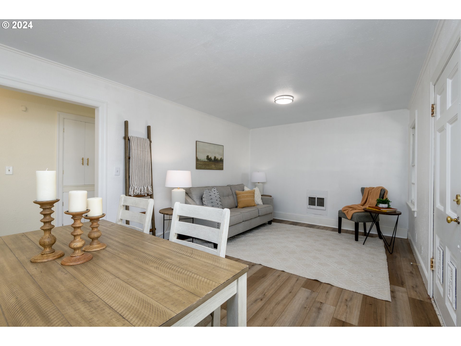 1476 West 4th Avenue Eugene, OR 97402 - Photo 8 of 26 a living room with furniture and a table