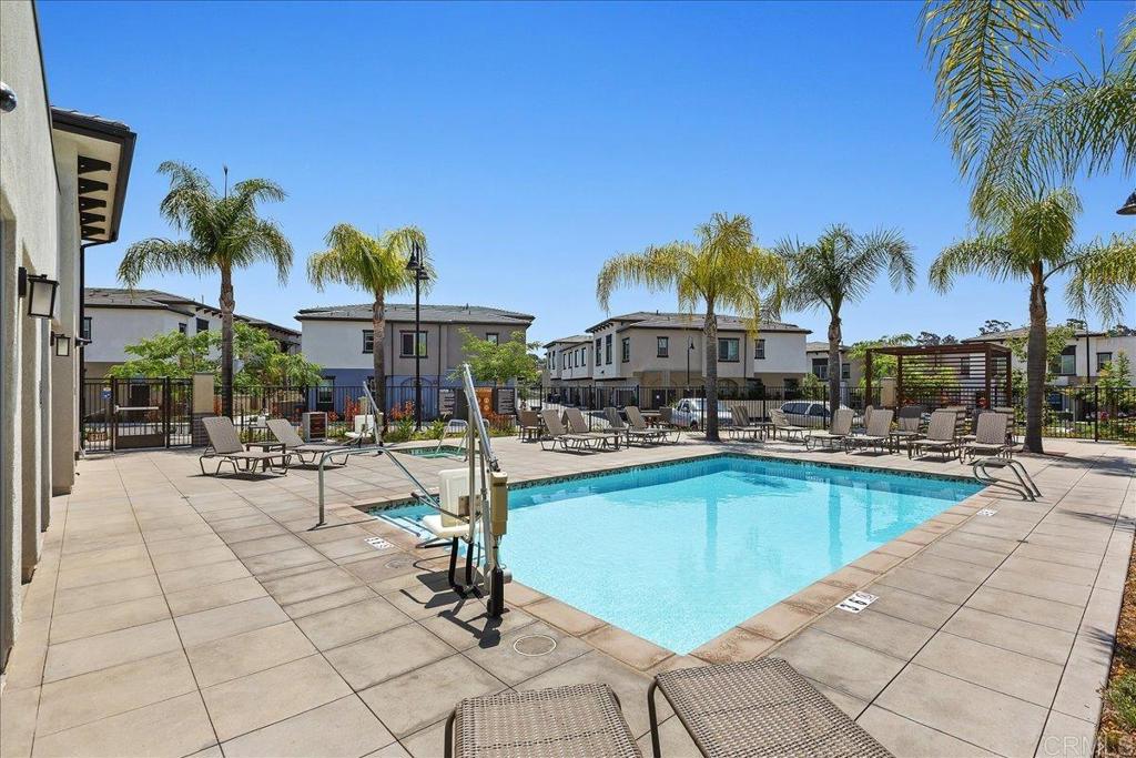 2465 Solara Lane Vista, CA 92081 - Photo 43 of 48