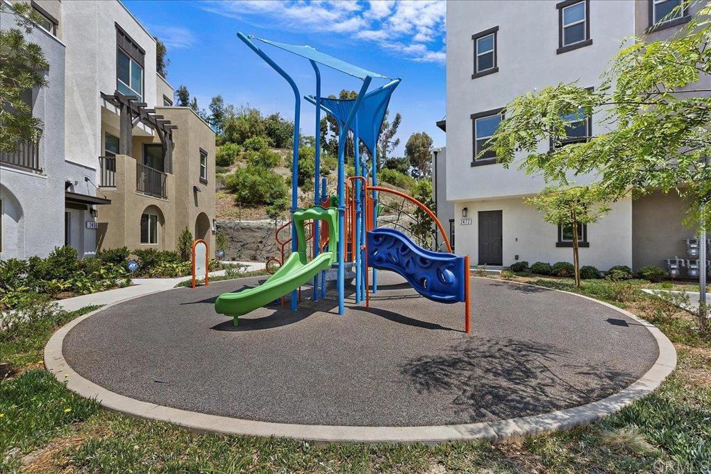 2465 Solara Lane Vista, CA 92081 - Photo 47 of 48