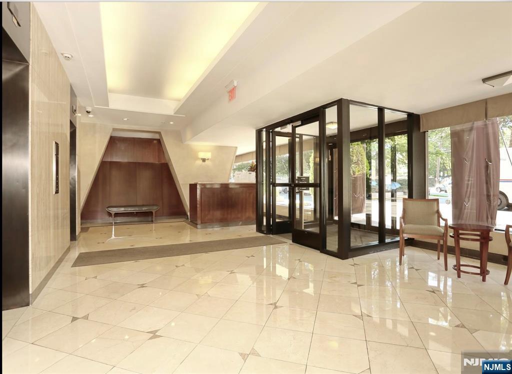 4 Horizon Road, Unit G3 Fort Lee, NJ 07024 - Photo 3 of 9