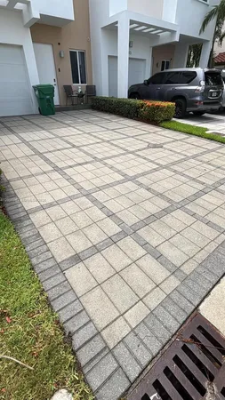 $770,000 | 7117 Northwest 103rd Path, Doral, FL 33178