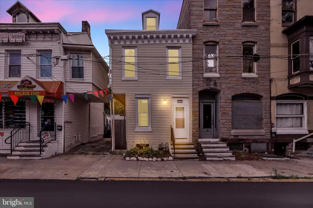 $2,000 | 734 Franklin Street, Reading, PA 19602