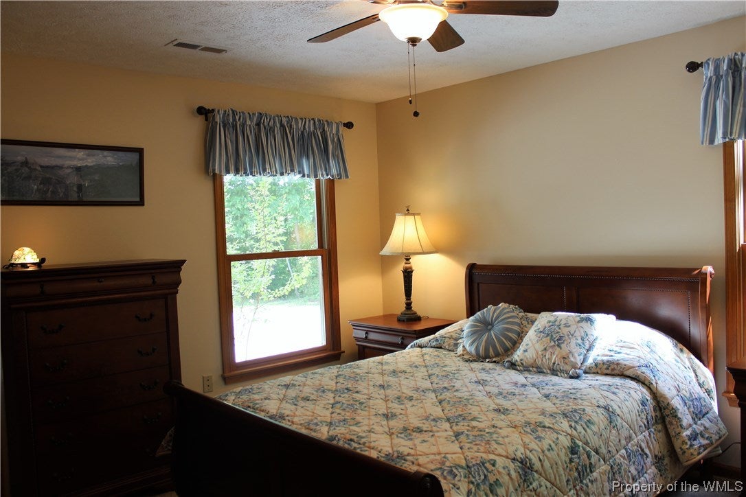 8024 Roaring Springs Road Gloucester, VA 23061 - Photo 21 of 35 Gallery Image 21