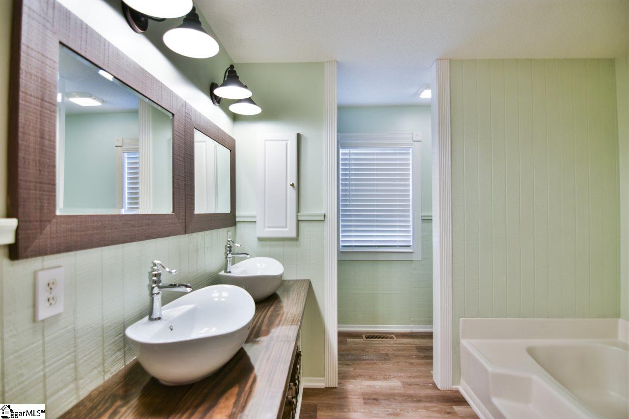 1004 Ashmore Bridge Road Greenville, SC 29605 - Photo 17 of 36 Gallery Image 17