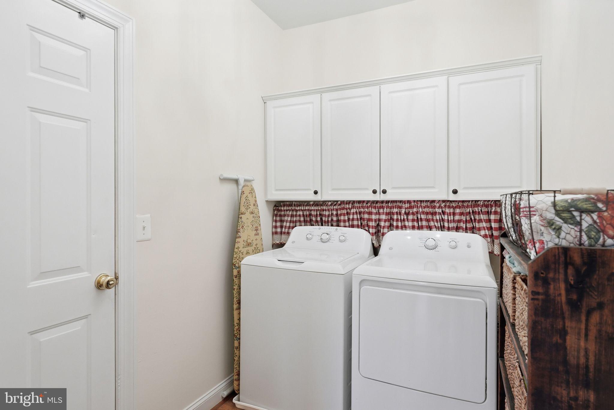 140 Woods Ridge Lane Reva, VA 22735 - Photo 44 of 87 a utility room with dryer and washer