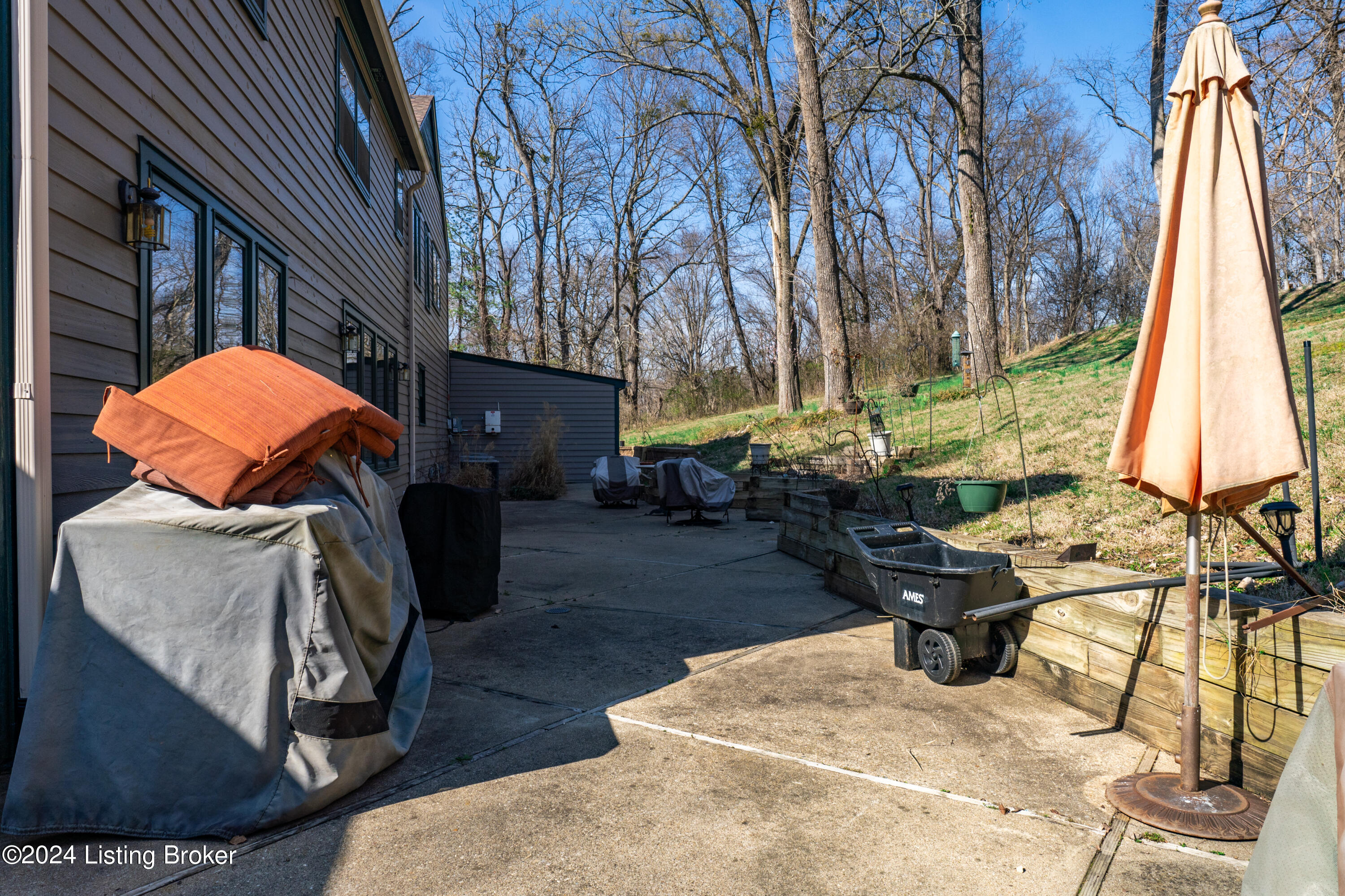 2511 Woodside Road Louisville, KY 40207 - Photo 65 of 82 2511-Woodside-Rd_056