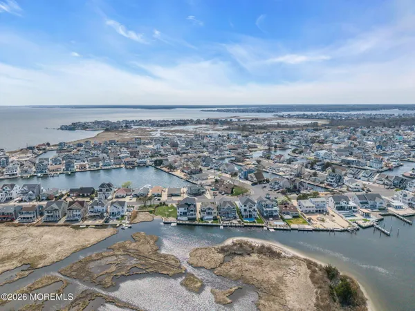 $829,900 | 119 Valencia Drive, Brick, NJ 08723