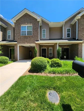 $1,950 | 1915 D Fleming Road, Greensboro, NC 27410