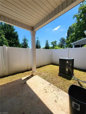 $1,950 | 1915 D Fleming Road, Greensboro, NC 27410