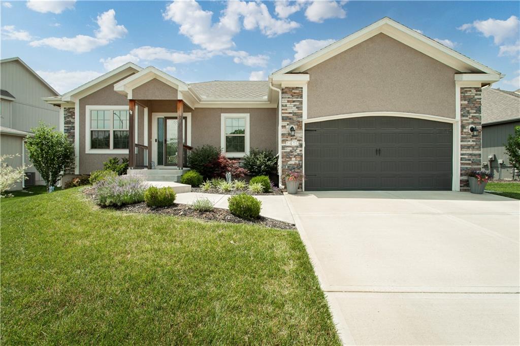 1410 Northwest Red Oak Ct  