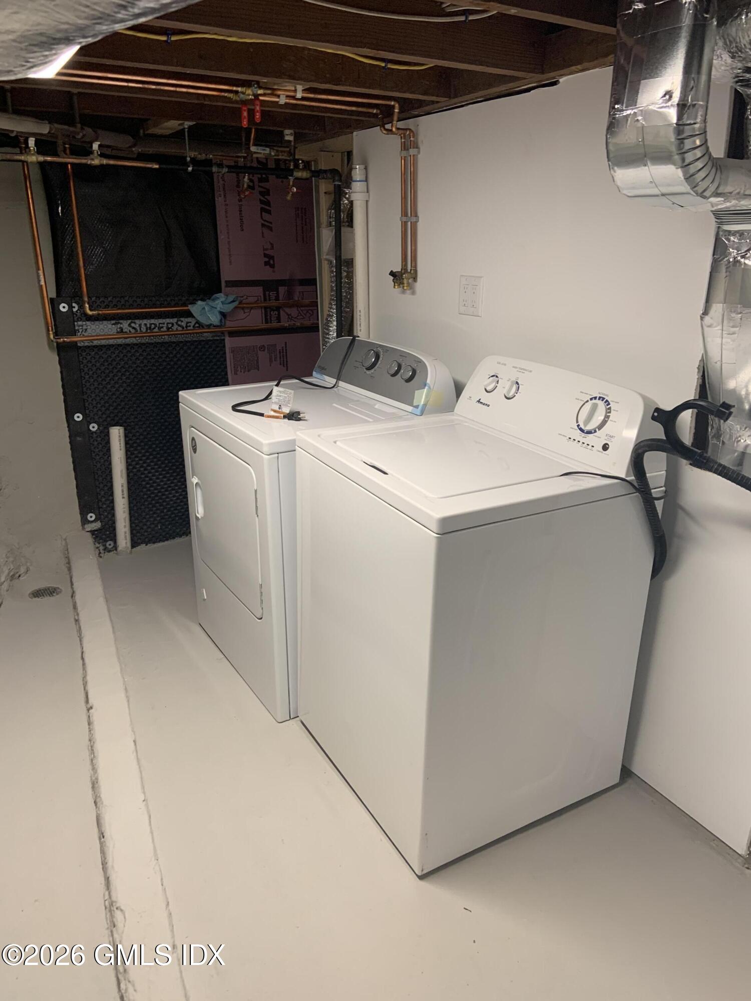 9 Pemberwick Road Greenwich, CT 06831 - Photo 27 of 31 Washer/Dryer