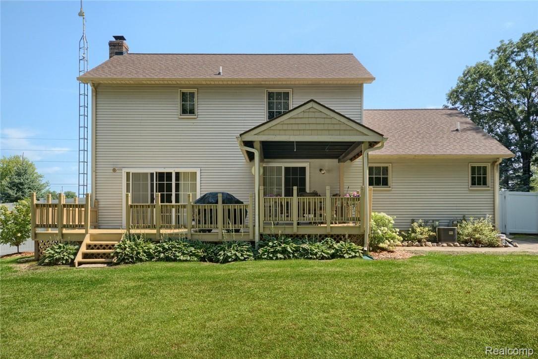 1046 South Gale Road Davison, MI 48423 - Photo 8 of 54 DSC_0223-HDR(3).jpg