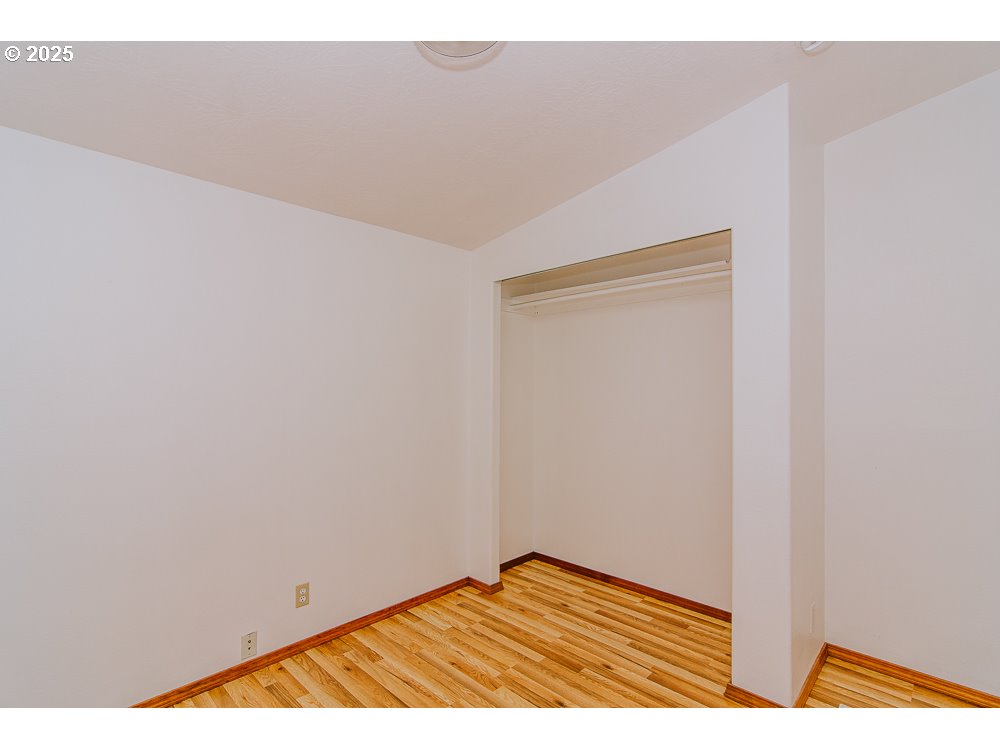 88247 Ellmaker Road Veneta, OR 97487 - Photo 43 of 47 a view of an empty room
