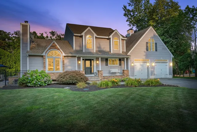 $890,000 | 2 Lawtons Lane, Westport, MA 02790