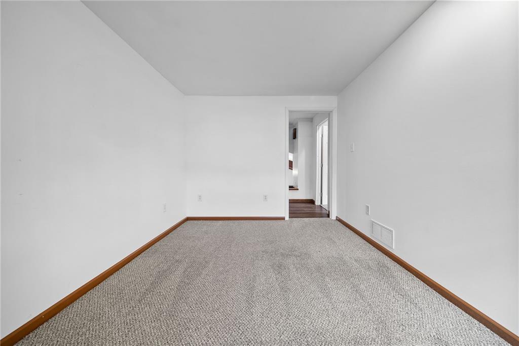 94 Ohare Road Canonsburg, PA 15317 - Photo 27 of 50 2nd bedroom with neutral finishes and room for a full bedroom setup.