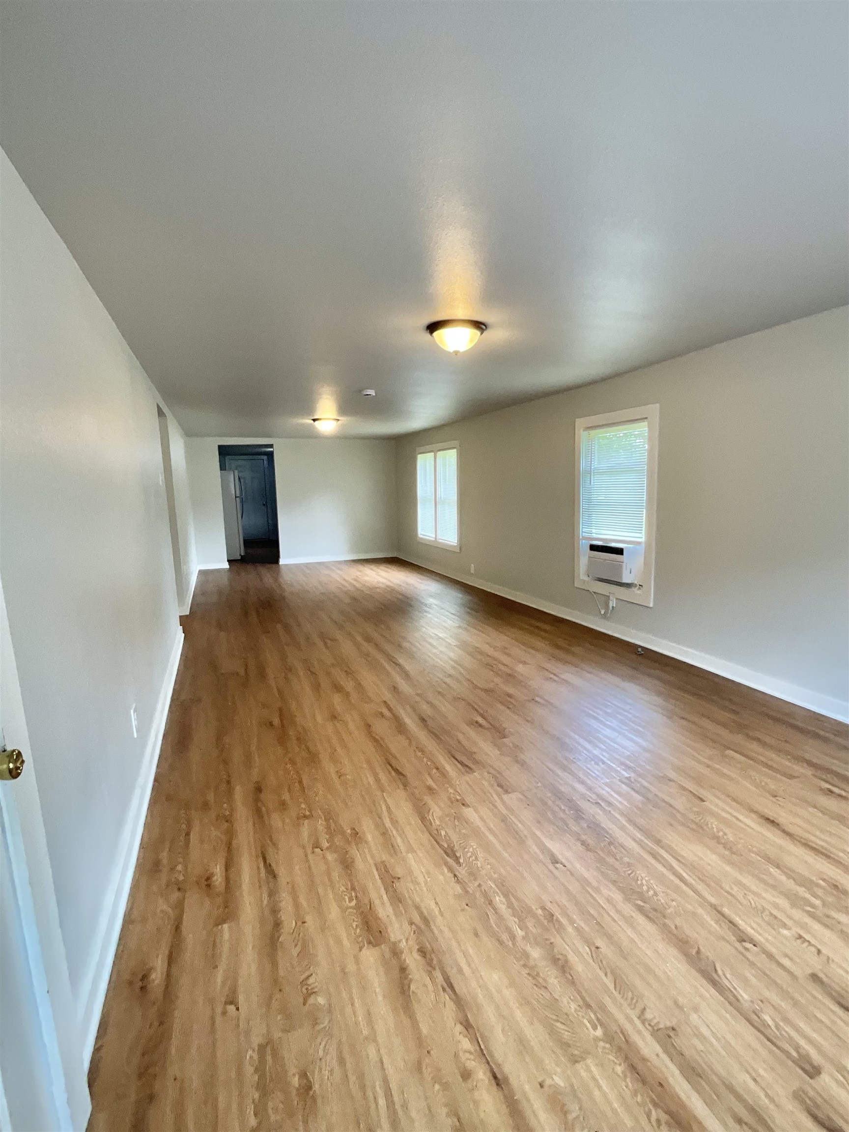 655 North 2nd Street Silsbee, TX 77656 - Photo 7 of 28