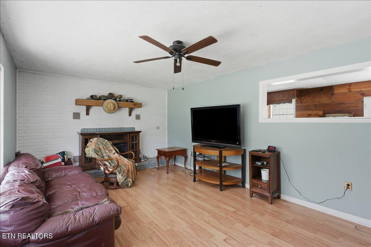 249 Old Cades Cove Road Townsend, TN 37882 - Photo 5 of 30 Living Room