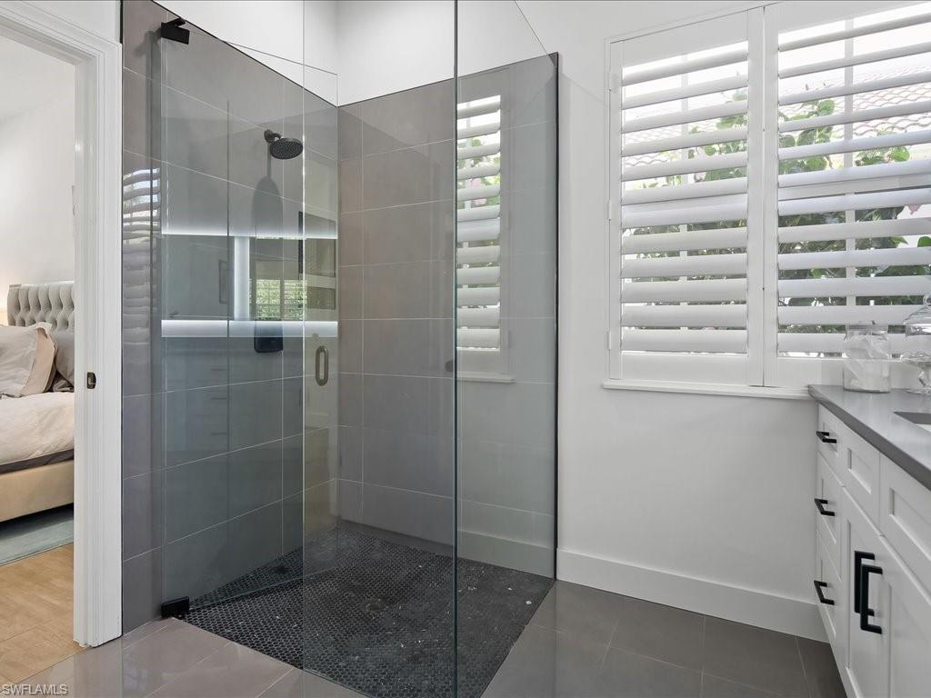 16196 Parque Lane Naples, FL 34110 - Photo 18 of 42