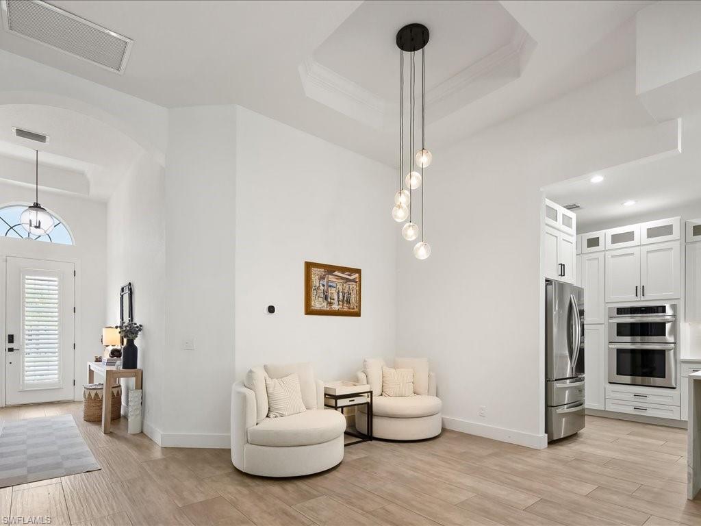 16196 Parque Lane Naples, FL 34110 - Photo 5 of 42