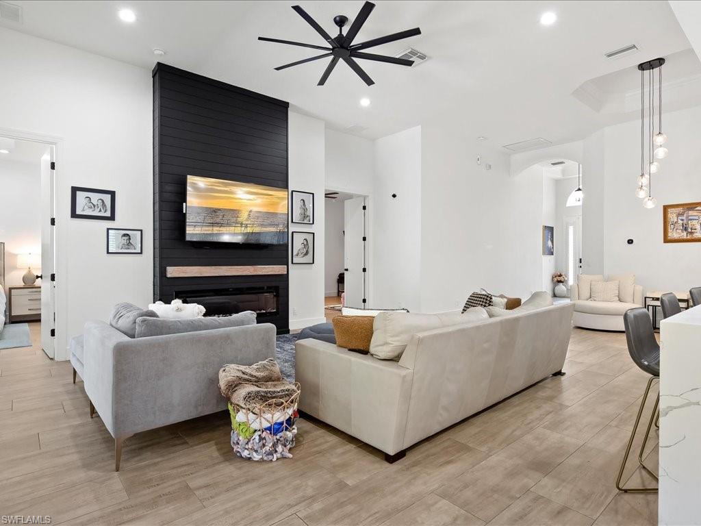 16196 Parque Lane Naples, FL 34110 - Photo 7 of 42