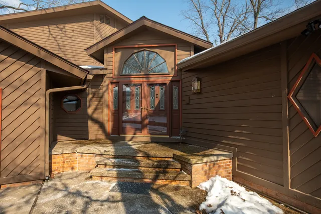 $649,000 | 396 Lake Indian Hills Circle, Carbondale, IL 62902