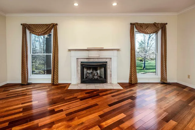 $749,000 | 396 Lake Indian Hills Circle, Carbondale, IL 62902