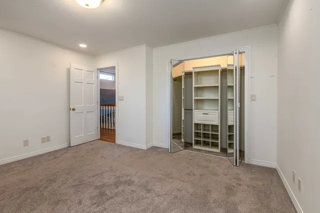 $749,000 | 396 Lake Indian Hills Circle, Carbondale, IL 62902