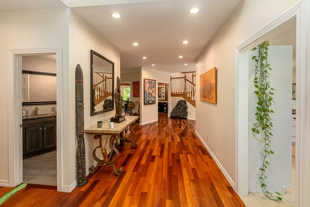 $749,000 | 396 Lake Indian Hills Circle, Carbondale, IL 62902