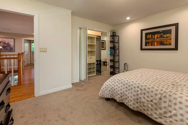 $749,000 | 396 Lake Indian Hills Circle, Carbondale, IL 62902