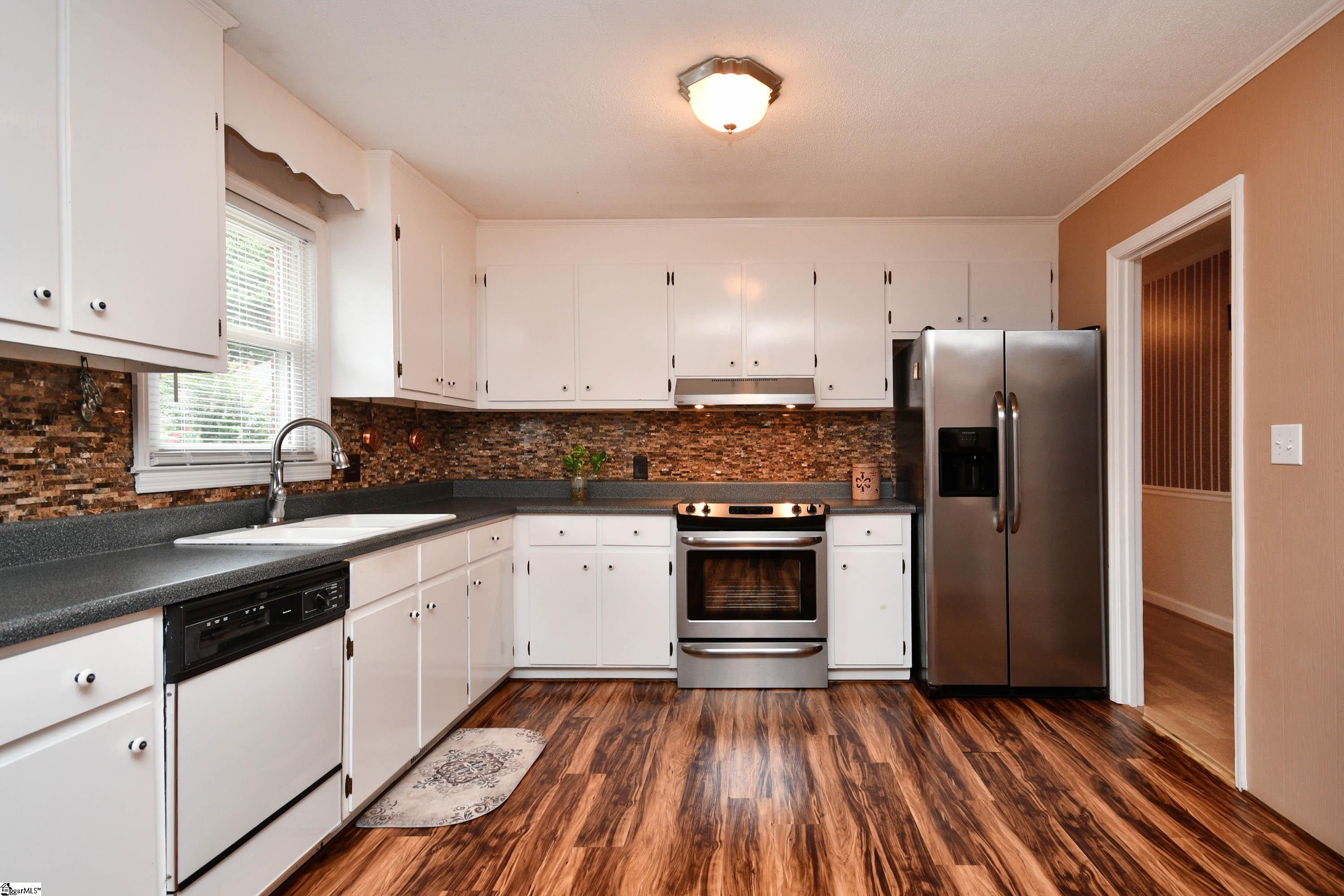 120 Dayton School Road Easley, SC 29642 - Photo 4 of 34 Gallery Image 4