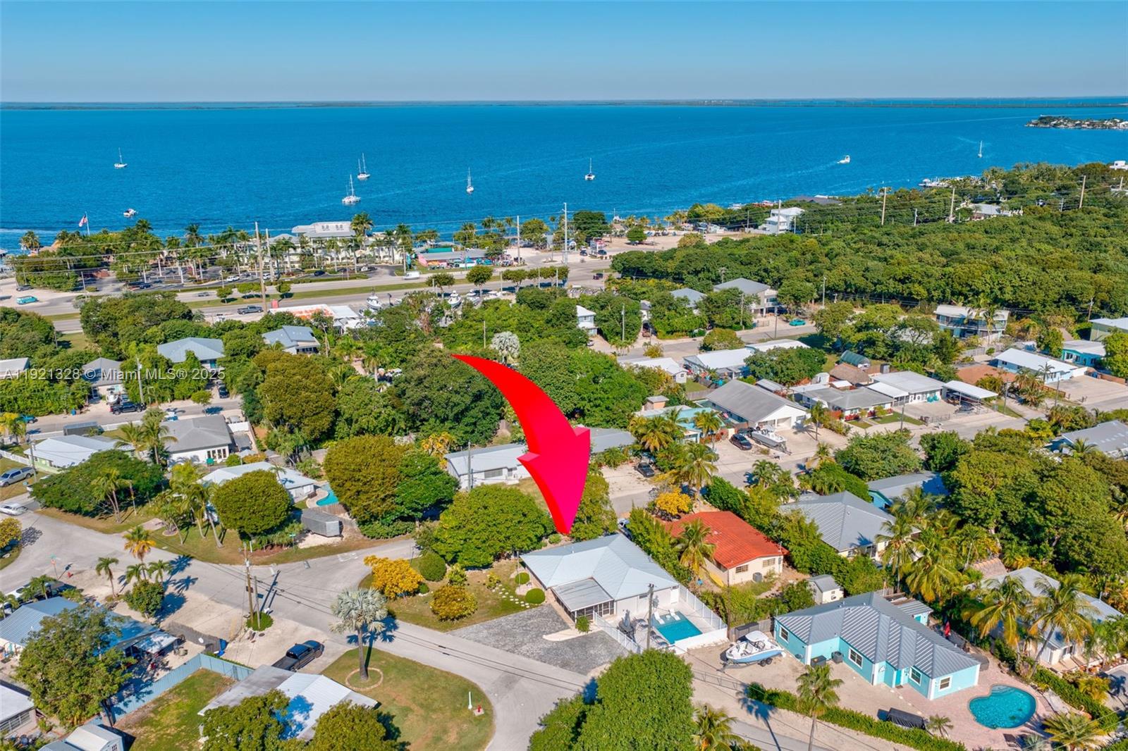 222 2nd Road Key Largo, FL 33037 - Photo 40 of 43 a view of a city