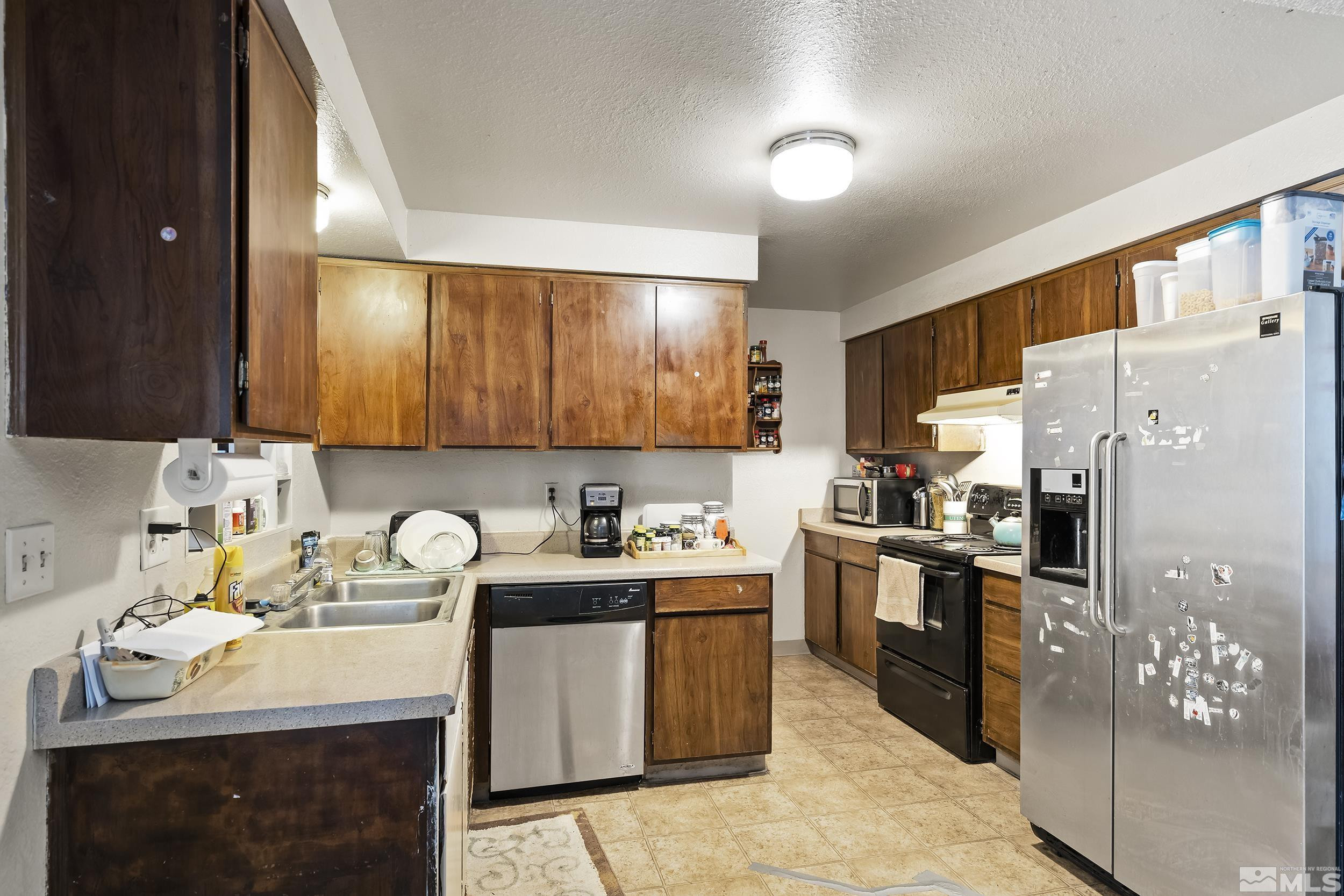6775 Honeysuckle Drive Reno, NV 89506 - Photo 9 of 16 Photo 9