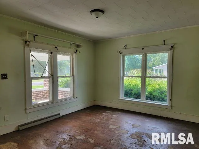 $39,700 | 501 South Dean Street, Royalton, IL 62983