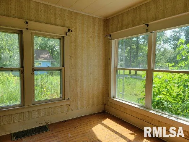 $39,700 | 501 South Dean Street, Royalton, IL 62983