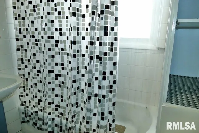 $139,900 | 809 West Eleanor Place, Peoria, IL 61604