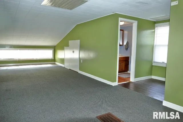 $139,900 | 809 West Eleanor Place, Peoria, IL 61604