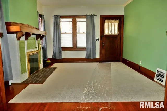 $139,900 | 809 West Eleanor Place, Peoria, IL 61604