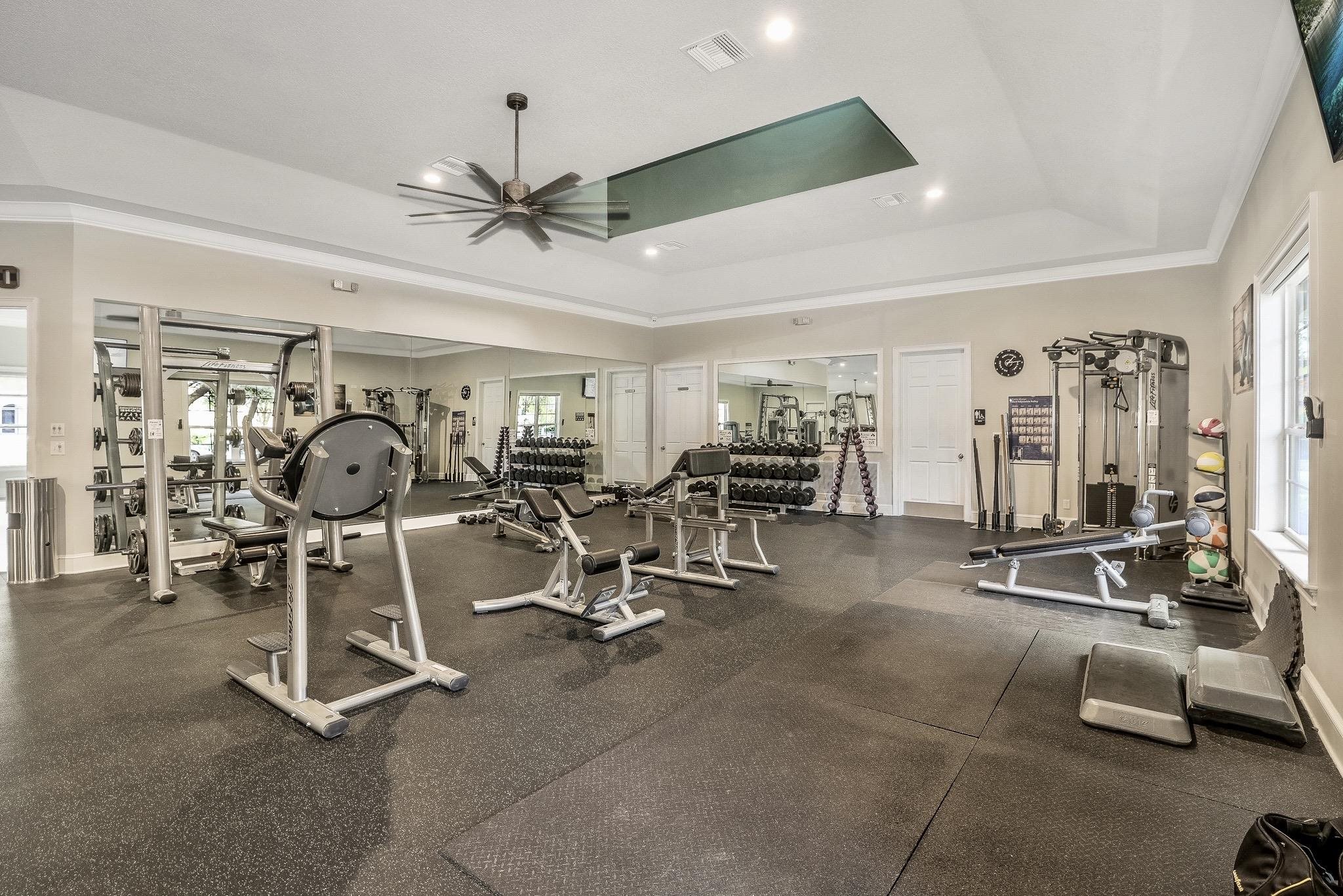 3844 Paddington Place St. Augustine, FL 32092 - Photo 32 of 40 a view of a room with gym equipment