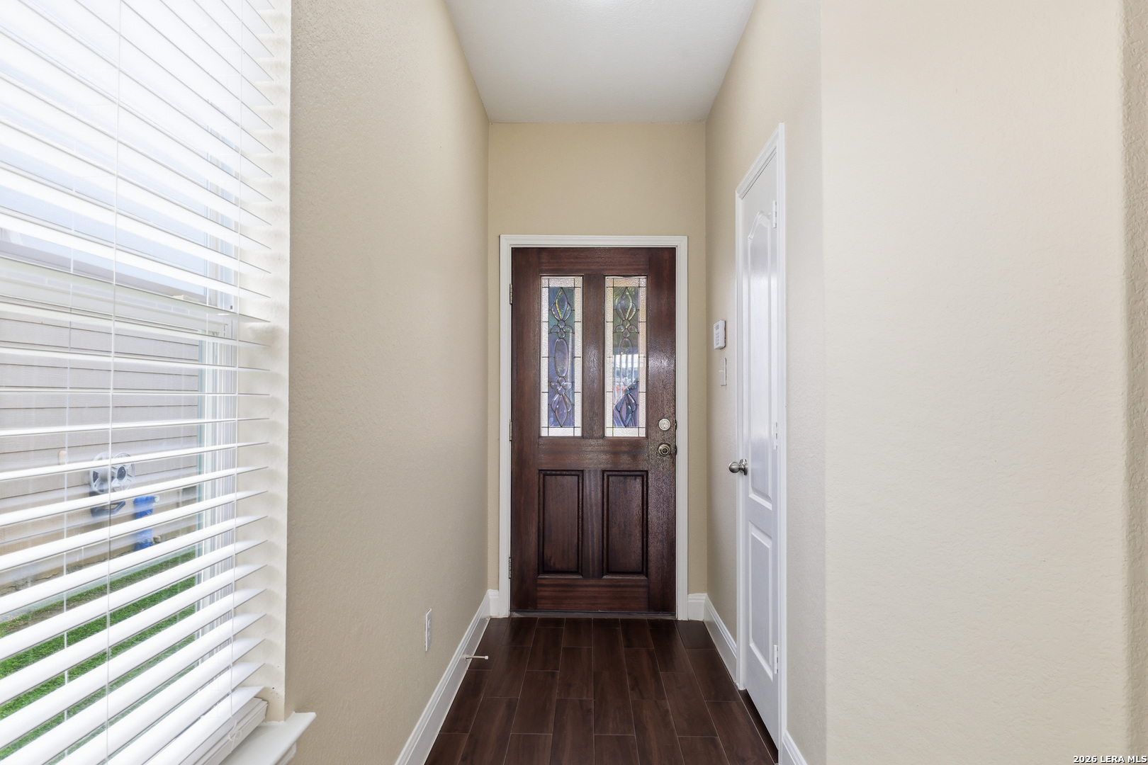 10131 Maple Ranch San Antonio, TX 78245 - Photo 3 of 27